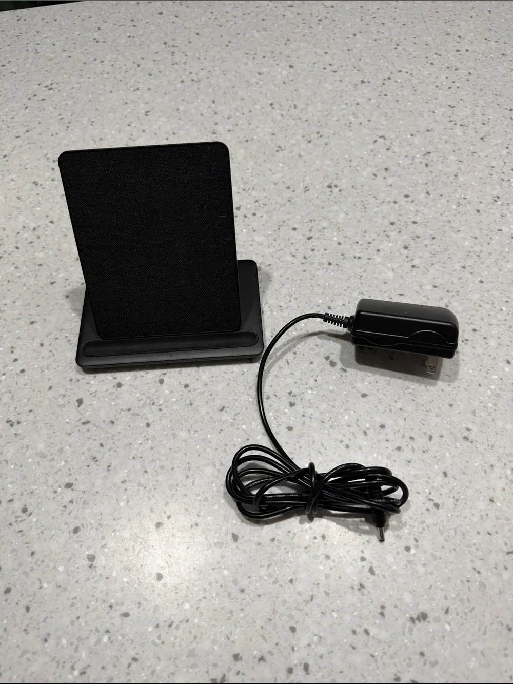 Anker Wireless Charging Stand in Charcoal Gray Fabric